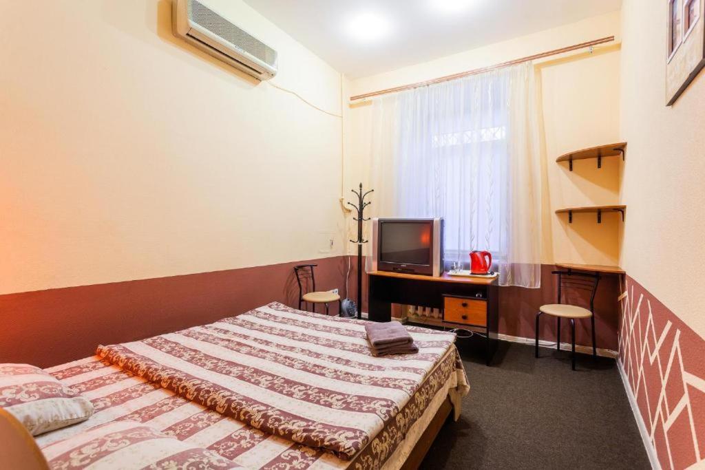 Guest House On Saksahanskoho Street เคียฟ ภายนอก รูปภาพ