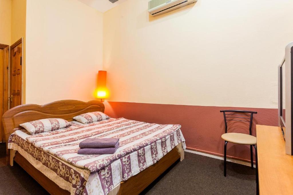 Guest House On Saksahanskoho Street เคียฟ ภายนอก รูปภาพ