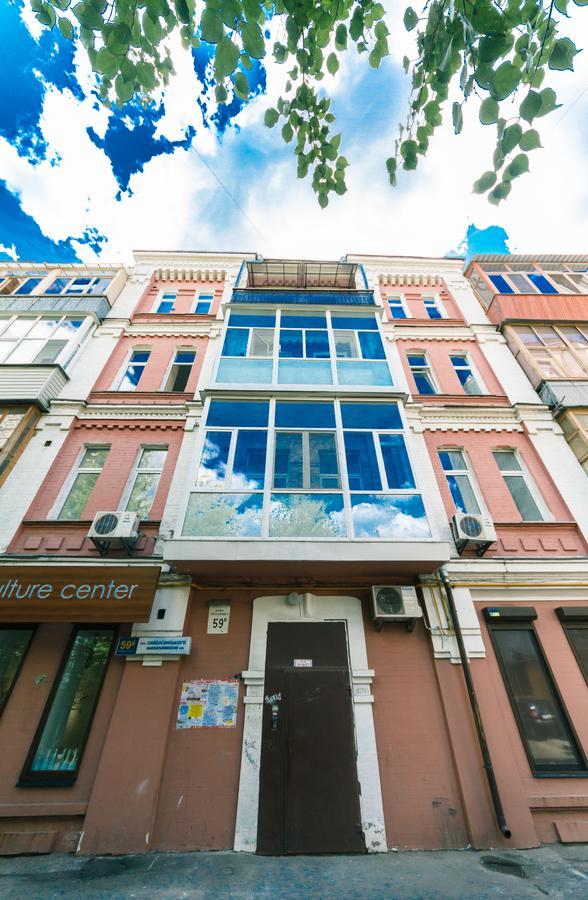 Guest House On Saksahanskoho Street เคียฟ ภายนอก รูปภาพ